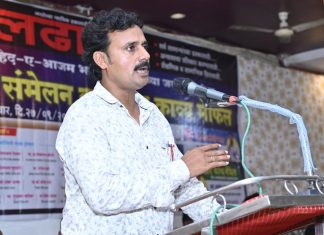 बुध्दीजिवी युवकांनी राजकारणात याव – प्रा. डाखरे.