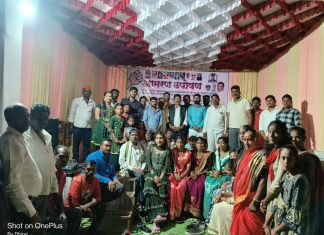 विस्वदात्याला तारण्यासाठी काँग्रेसचे उपोषण.