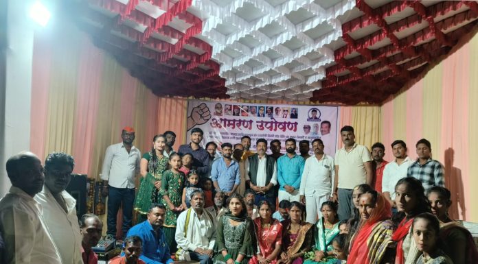 विस्वदात्याला तारण्यासाठी काँग्रेसचे उपोषण.