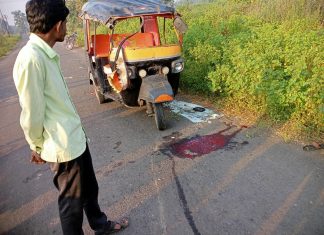 शाळकरी ऑटोला भीषण अपघात, एक विद्यार्थी जागीच ठार.