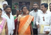 तोंड पाहून घरकुल वाटप, ग्रामस्थांचा गंभीर आरोप.