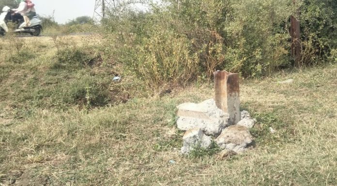 विद्युत पोल, जर्मनी तार चोरी गेल्याची महावितरण ची तक्रार