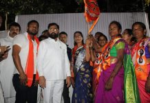 मारेगाव तालुक्यातील अनेक सरपंच, उपसरपंच व ग्रामपंचायत सदस्य मुख्यमंत्र्यांच्या उपस्थितीत शिवसेनेत दाखल.