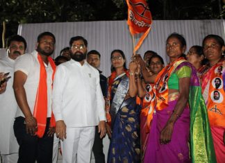 मारेगाव तालुक्यातील अनेक सरपंच, उपसरपंच व ग्रामपंचायत सदस्य मुख्यमंत्र्यांच्या उपस्थितीत शिवसेनेत दाखल.