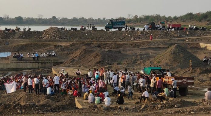 दिंडोरा धरणावर प्रकल्पग्रस्त नारी शक्तीचा एल्गार.