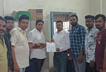 खाजगी इंग्रजी शाळेत फी वरून शिक्षणात भेदभाव.