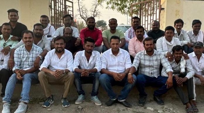 बावीस वर्षानंतर भरली आठवणींची शाळा.