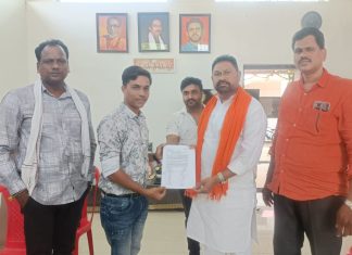 आठवडी बाजारात मटण विक्रिवरून, मटण विक्रेते आक्रमक.