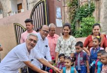 ‘लायन्स इं.मिडि. स्कूल व ज्युनि. काॅलेज येथे विद्यार्थी प्रवेश उत्सव साजरा’ —-