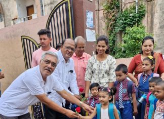 ‘लायन्स इं.मिडि. स्कूल व ज्युनि. काॅलेज येथे विद्यार्थी प्रवेश उत्सव साजरा’ —-