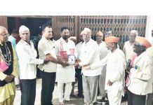 पंढरपूर येथील ग्रामगीता मंदिराला संजय देरकर यांची सदिच्छा भेट…