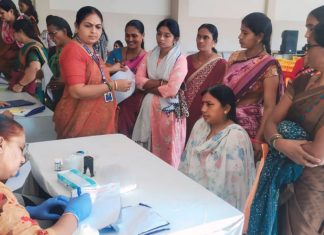 लायन्स कॉन्व्हेन्ट मध्ये स्त्री कॅन्सर तपासणी शिबिर संपन्न.