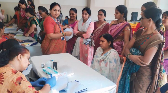 लायन्स कॉन्व्हेन्ट मध्ये स्त्री कॅन्सर तपासणी शिबिर संपन्न.