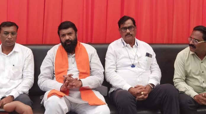 मतदानापूर्वी मतदाराच्या बोटाला शाई लावून मतदान पासून वंचित ठेवण्याचे षडयंत्र :- राजेंद्र गायकवाड शिवसेना जिल्हा संपर्कप्रमुख.