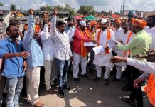 चटणी भाकर खाऊन काळी दिवाळी साजरी..