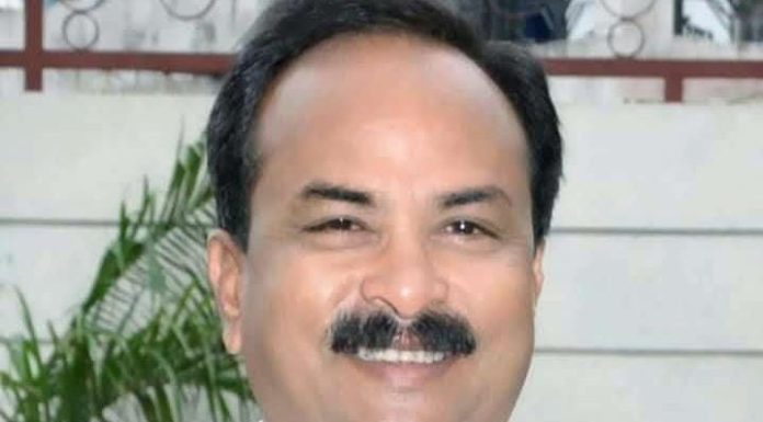 पुरुषोत्तम आवारी यांची बँक प्रतिनिधी पदी बिनविरोध निवड