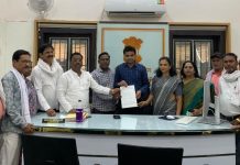मुख्याधिकाऱ्याच्या कारभारावर काँग्रेसचा जोरदार हल्ला; आंदोलनाचा इशारा.